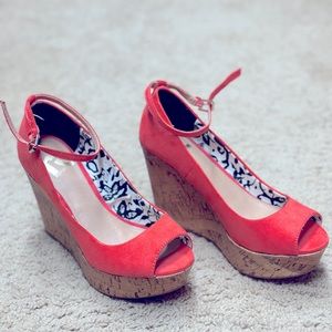 Report Coral Platform Wedges